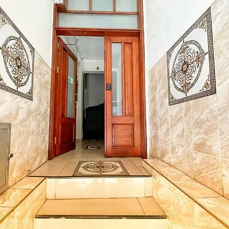 Laluna Near Grand Bazaar Center 4*